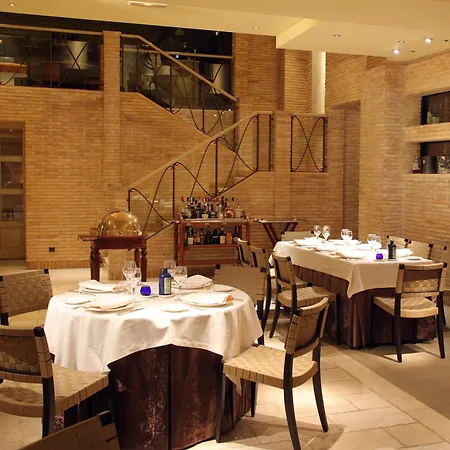 فندق Palafox سرقسطة