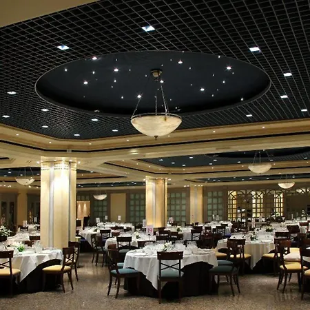 فندق Palafox سرقسطة