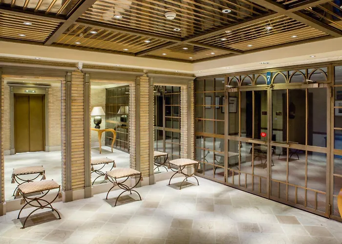 Szálloda Palafox 5*